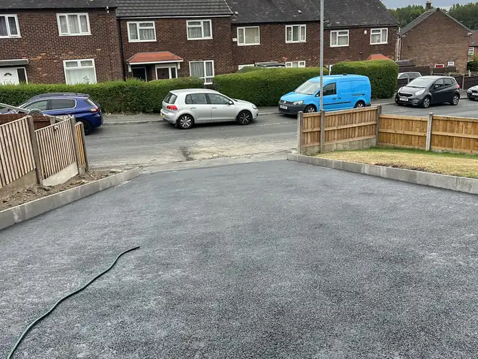 Tarmac by S P Groundworks & Driveways - Tarmac drive on a corner plot